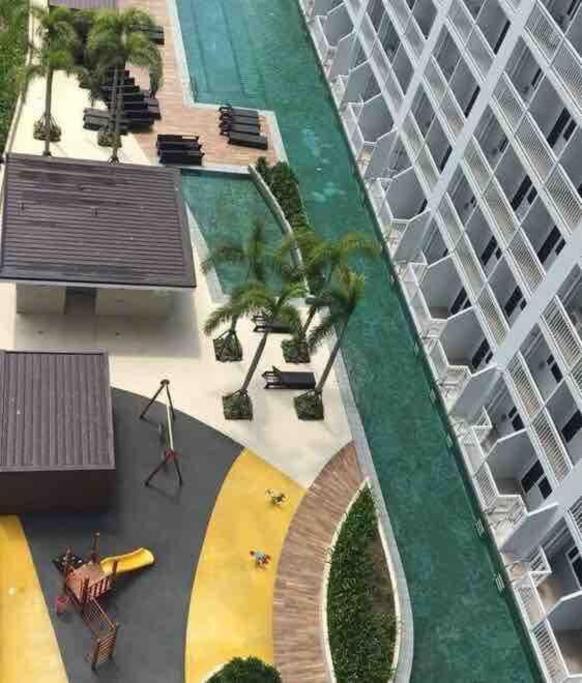 Breeze Residences - 1Br Unit With Balcony -Top Floor 马尼拉 外观 照片