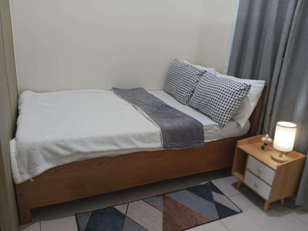 Breeze Residences - 1Br Unit With Balcony -Top Floor 马尼拉 外观 照片