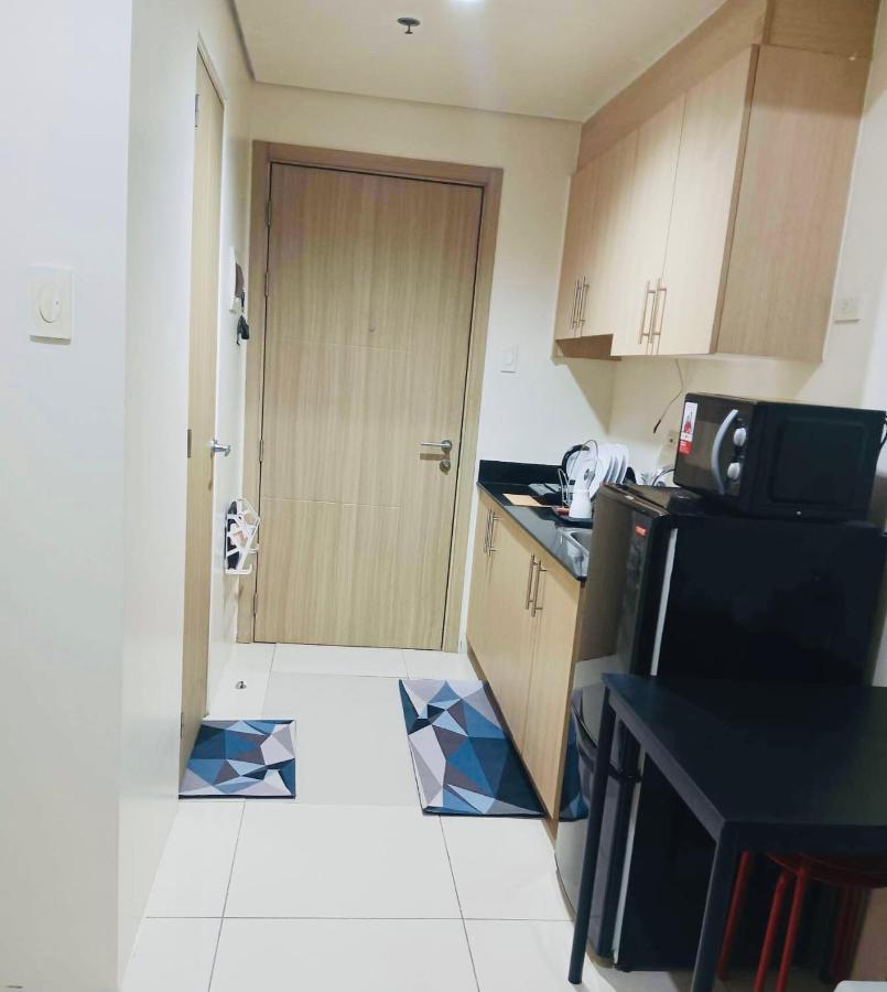 Breeze Residences - 1Br Unit With Balcony -Top Floor 马尼拉 外观 照片