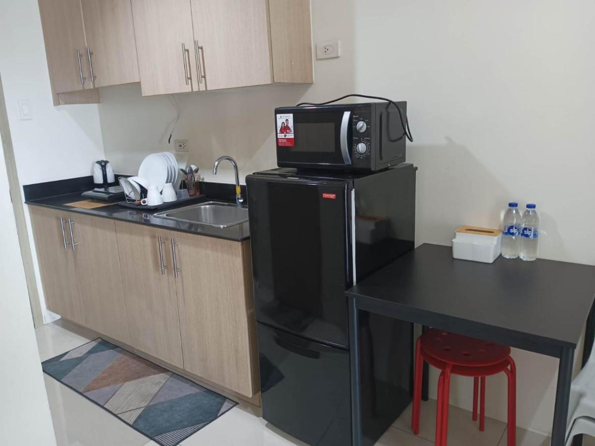 Breeze Residences - 1Br Unit With Balcony -Top Floor 马尼拉 外观 照片