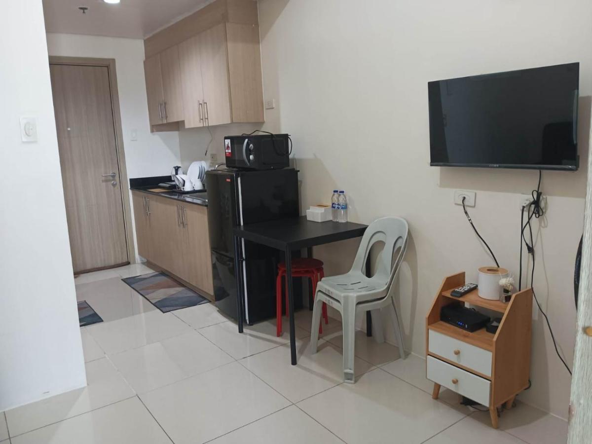 Breeze Residences - 1Br Unit With Balcony -Top Floor 马尼拉 外观 照片